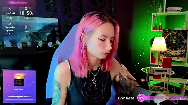 Snapshot of _HelenCarter chatting on October 18, 2025, 8:42 pm HelenCarter online show from October 18, 2025, 8:42 pm