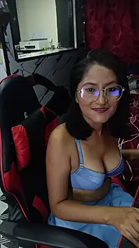 Snapshot of AdelinaMiran90 chatting on October 29, 2025, 4:26 am AdelinaMiran90 online show from October 29, 2025, 4:26 am