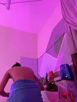 Lina10 online show from March 29, 2026, 8:20 pm