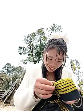 Snapshot of Wet_pussyxx chatting on December 3, 2025, 8:00 am Wet pussyxx online show from December 3, 2025, 8:00 am