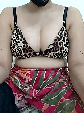 Snapshot of Prity-1 chatting on November 1, 2025, 4:03 am Prity-1 online show from November 1, 2025, 4:03 am