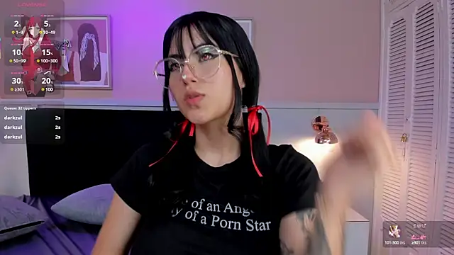 Snapshot of naoko_kirino chatting on March 7, 2025, 6:00 pm naoko kirino online show from March 7, 2025, 6:00 pm