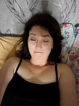 MriaLove31 online show from September 16, 2025, 9:38 pm