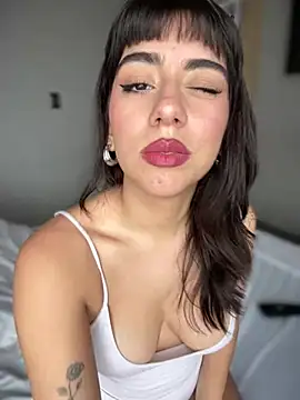 Snapshot of veronicaapink chatting on December 28, 2024, 6:50 pm veronicaapink online show from December 28, 2024, 6:50 pm