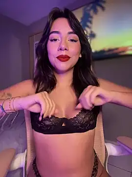 Snapshot of veronicaapink chatting on March 6, 2025, 3:24 am veronicaapink online show from March 6, 2025, 3:24 am