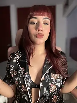 Snapshot of veronicaapink chatting on October 4, 2025, 1:36 am veronicaapink online show from October 4, 2025, 1:36 am