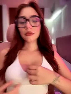 Snapshot of veronicaapink chatting on October 26, 2025, 8:48 pm veronicaapink online show from October 26, 2025, 8:48 pm