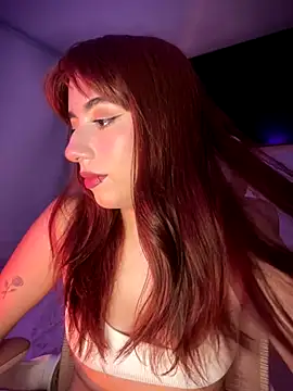 Snapshot of veronicaapink chatting on November 11, 2025, 10:43 pm veronicaapink online show from November 11, 2025, 10:43 pm