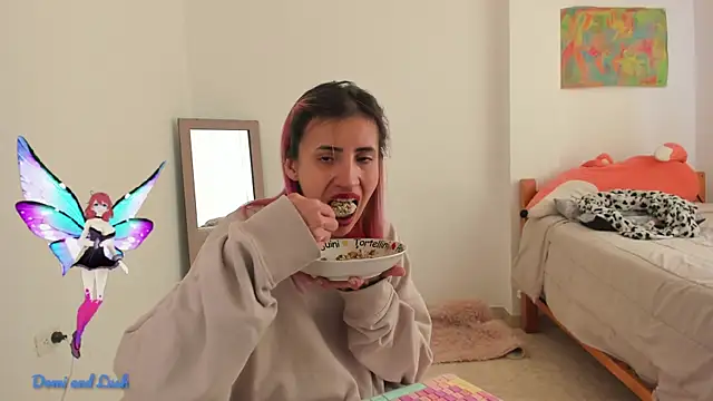 linnie  online show from February 27, 2025, 1:49 pm