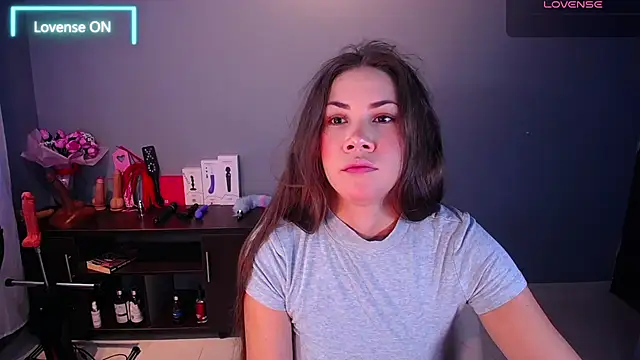 sashaHarding11 online show from July 28, 2026, 8:01 pm