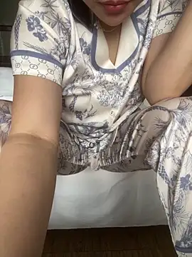 Snapshot of -SingleMom- chatting on November 9, 2025, 12:53 am -SingleMom- online show from November 9, 2025, 12:53 am