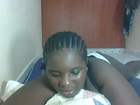 hotebbbyy online show from May 2, 2026, 6:35 pm