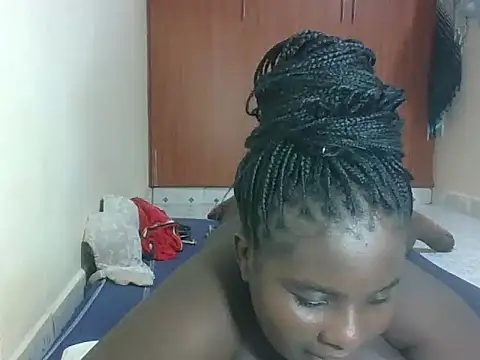 hotebbbyy online show from May 15, 2026, 4:25 pm