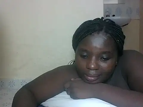 hotebbbyy online show from May 26, 2026, 5:09 pm