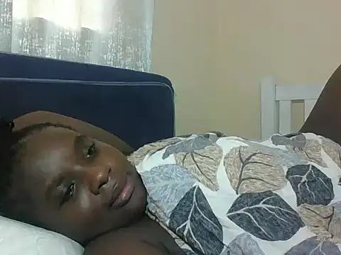 hotebbbyy online show from June 4, 2026, 4:40 am