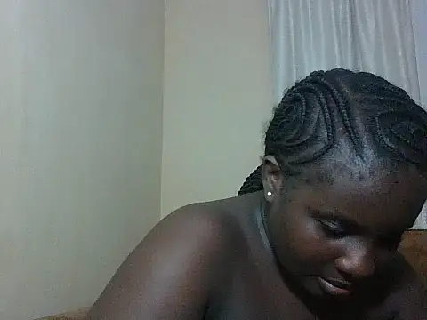 hotebbbyy online show from July 12, 2026, 4:09 pm