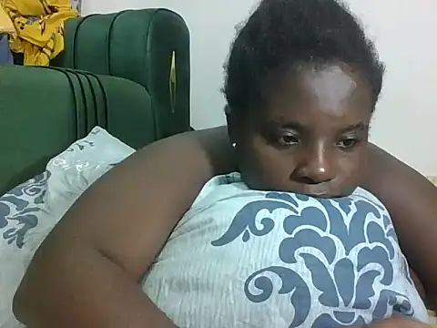 hotebbbyy online show from July 27, 2026, 5:53 pm