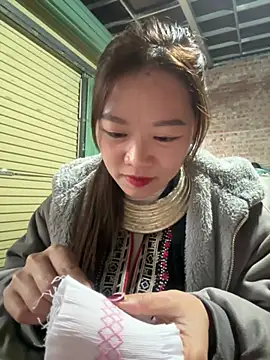 Hellen 111 online show from February 25, 2025, 9:42 am