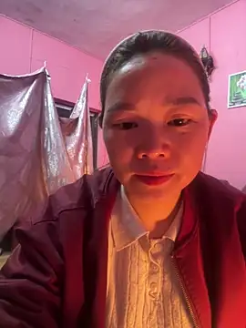 Hellen 111 online show from March 4, 2025, 2:53 pm