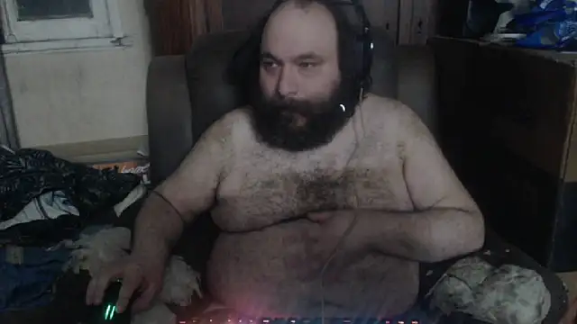 Snapshot of hairyhulk chatting on January 3, 2025, 5:39 am hairyhulk online show from January 3, 2025, 5:39 am