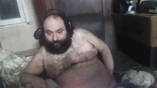 Snapshot of hairyhulk chatting on January 27, 2025, 7:35 am hairyhulk online show from January 27, 2025, 7:35 am