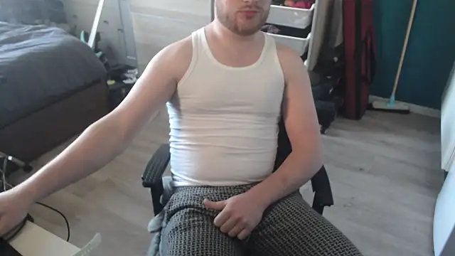 Snapshot of 050kek2 chatting on March 1, 2025, 2:13 pm 050kek2 online show from March 1, 2025, 2:13 pm