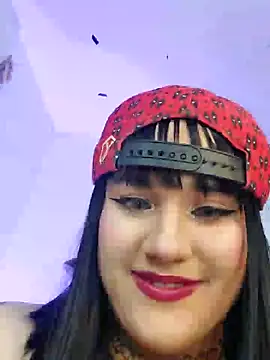 Snapshot of ItsNaiixa chatting on December 22, 2024, 12:28 am ItsNaiixa online show from December 22, 2024, 12:28 am