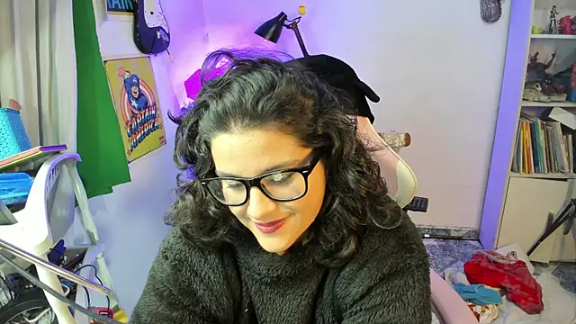 Snapshot of ItsNaiixa chatting on December 30, 2024, 2:53 am ItsNaiixa online show from December 30, 2024, 2:53 am