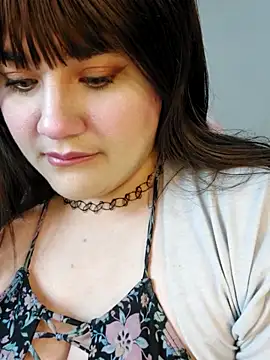 Snapshot of ItsNaiixa chatting on October 24, 2025, 12:41 am ItsNaiixa online show from October 24, 2025, 12:41 am