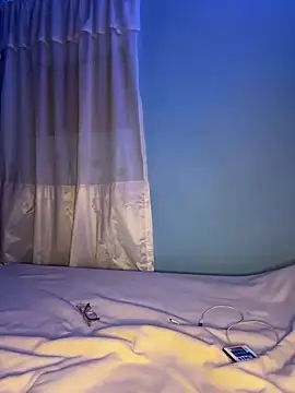 Lily candy X online show from March 23, 2025, 5:54 am