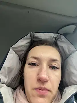 Snapshot of KateRedgar chatting on March 13, 2025, 2:01 pm KateRedgar online show from March 13, 2025, 2:01 pm