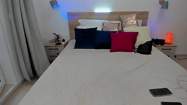 Snapshot of KateRedgar chatting on September 15, 2025, 1:55 pm KateRedgar online show from September 15, 2025, 1:55 pm