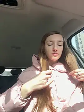 KateRedgar online show from April 30, 2026, 7:36 am