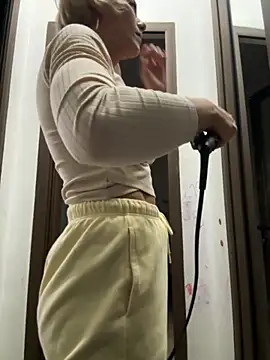 tanyagrey online show from October 8, 2025, 5:38 am