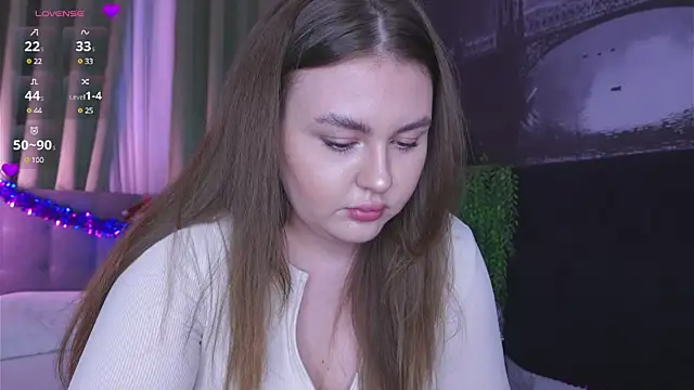 Mia  Peach online show from December 24, 2024, 4:11 am