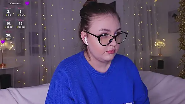 Mia  Peach online show from January 10, 2025, 5:24 pm