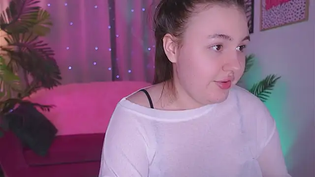 Mia  Peach online show from March 20, 2025, 7:14 am