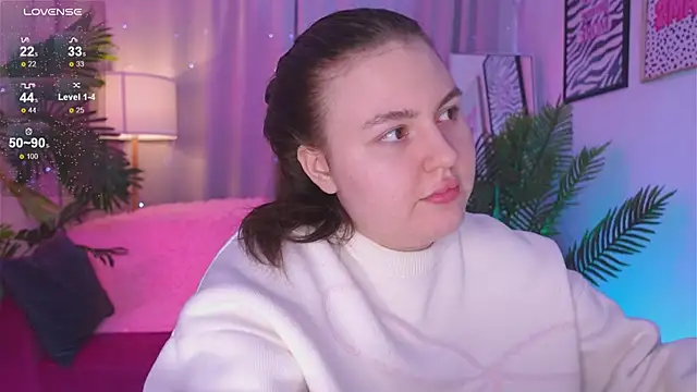 Mia  Peach online show from March 23, 2025, 12:36 am