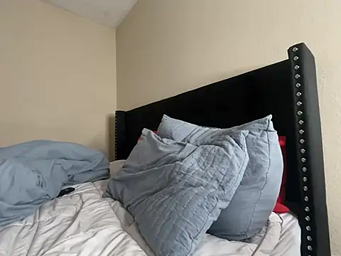 Badgirlbrittt online show from March 12, 2025, 7:38 pm