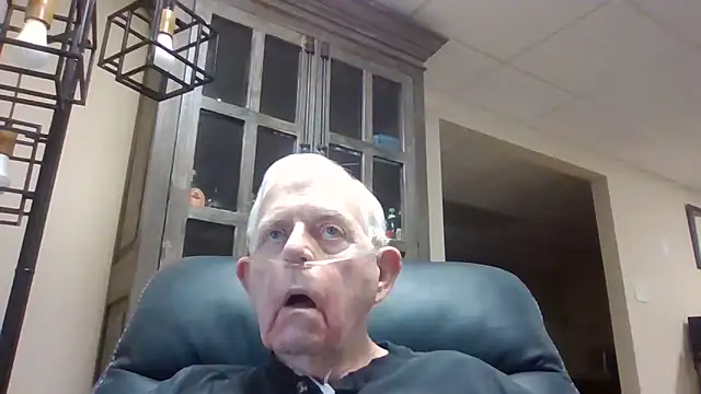 bootlegmanz online show from May 4, 2026, 9:44 pm