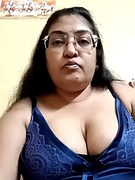 Snapshot of LAVERNIYA_ chatting on December 1, 2024, 7:14 pm LAVERNIYA online show from December 1, 2024, 7:14 pm