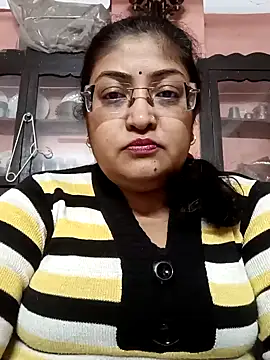 Snapshot of LAVERNIYA_ chatting on December 15, 2024, 1:32 pm LAVERNIYA online show from December 15, 2024, 1:32 pm