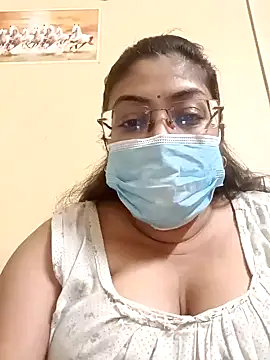 Snapshot of LAVERNIYA_ chatting on December 29, 2024, 2:42 pm LAVERNIYA online show from December 29, 2024, 2:42 pm