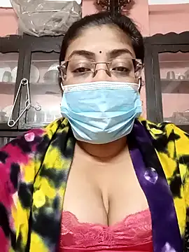 Snapshot of LAVERNIYA_ chatting on January 6, 2025, 7:13 pm LAVERNIYA online show from January 6, 2025, 7:13 pm