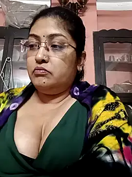 Snapshot of LAVERNIYA_ chatting on January 11, 2025, 7:05 pm LAVERNIYA online show from January 11, 2025, 7:05 pm