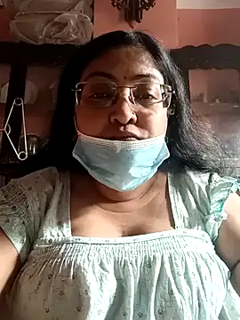 Snapshot of LAVERNIYA_ chatting on January 13, 2025, 8:47 am LAVERNIYA online show from January 13, 2025, 8:47 am