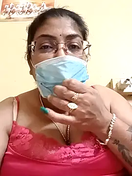 Snapshot of LAVERNIYA_ chatting on February 27, 2025, 2:54 pm LAVERNIYA online show from February 27, 2025, 2:54 pm