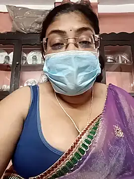 Snapshot of LAVERNIYA_ chatting on March 1, 2025, 10:34 am LAVERNIYA online show from March 1, 2025, 10:34 am