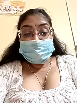 Snapshot of LAVERNIYA_ chatting on March 3, 2025, 12:27 pm LAVERNIYA online show from March 3, 2025, 12:27 pm