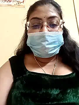 Snapshot of LAVERNIYA_ chatting on March 5, 2025, 12:00 pm LAVERNIYA online show from March 5, 2025, 12:00 pm